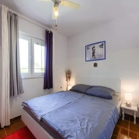 Apartman Carpe Diem Vir